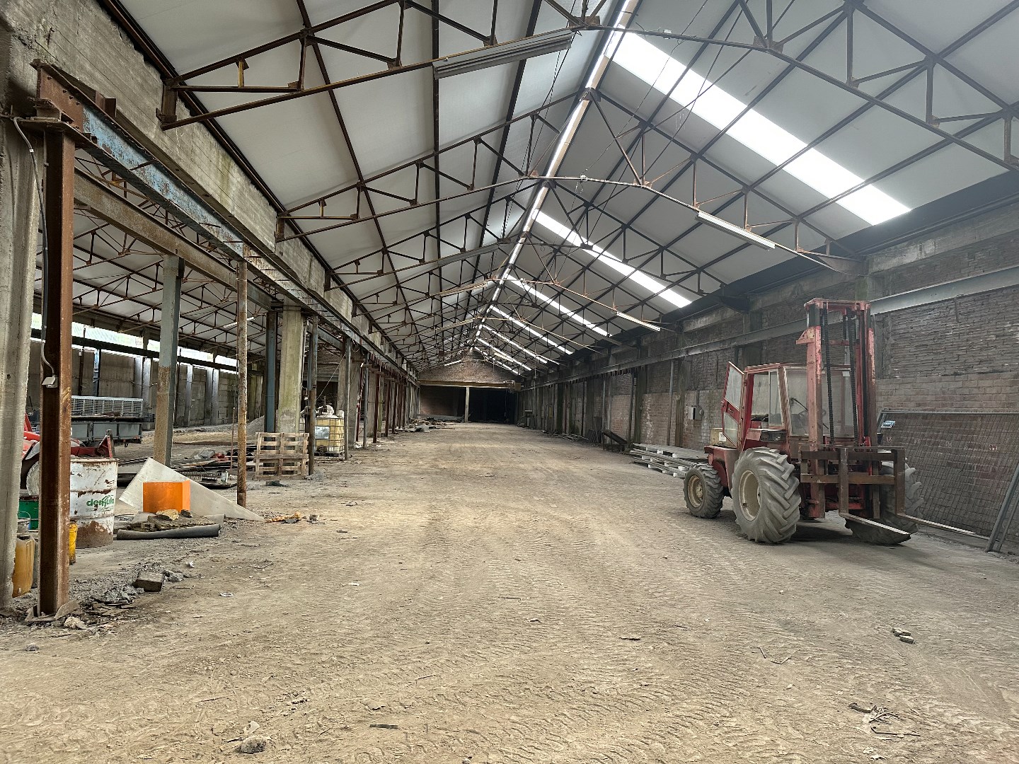 Efficiënte opslagruimte voor de industrie in Waregem. 