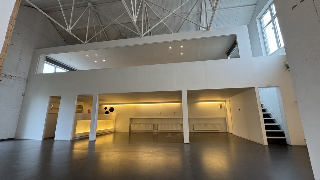 Multifunctionele ruimtes te huur vlakbij R4 en E40 in Drongen