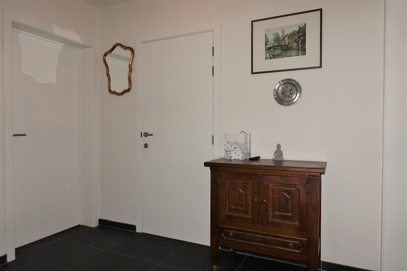 Gelijkvloers appartement met 2 slaapkamers 