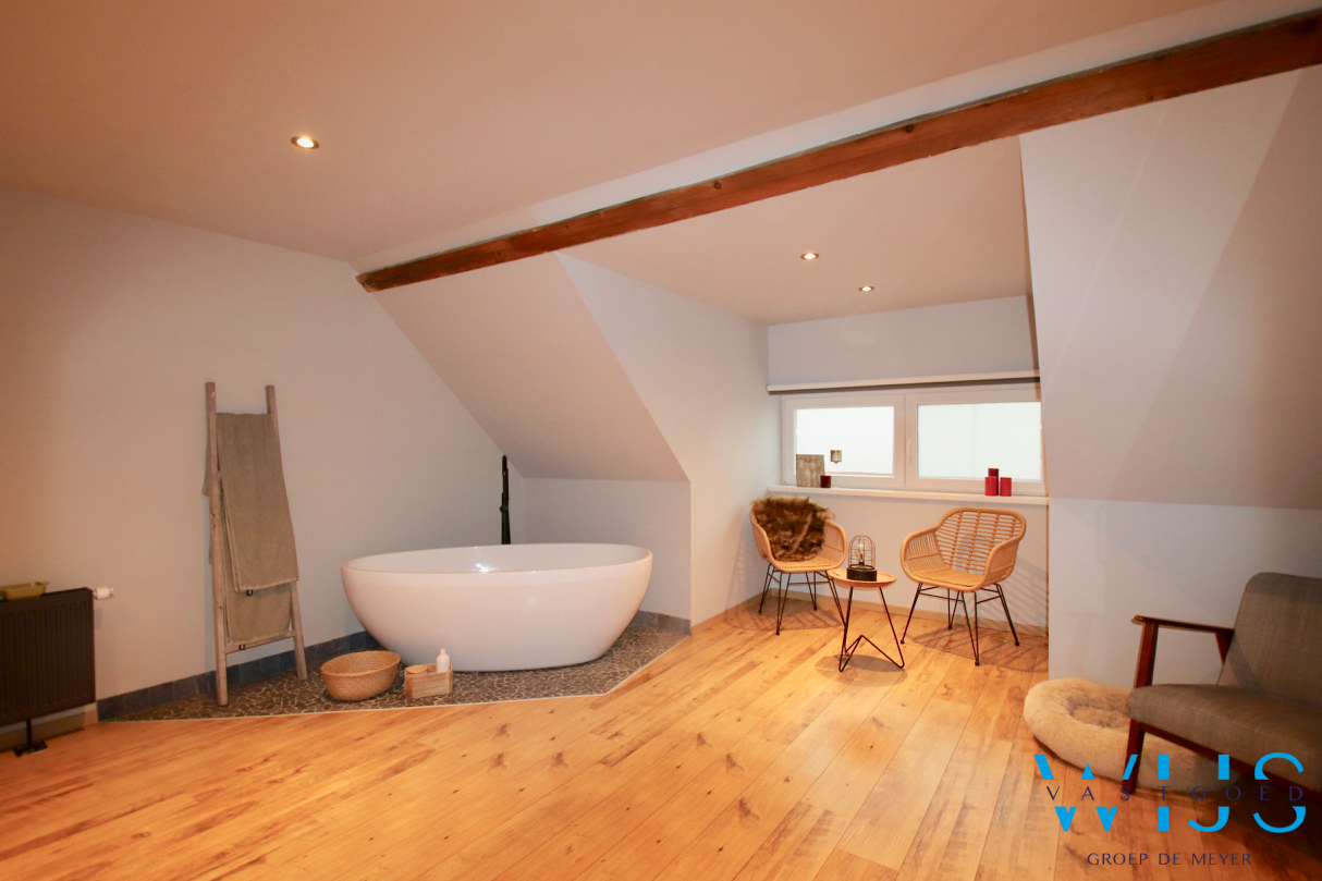 Gezellige gezinswoning op TOPlocatie in Eeklo ! 