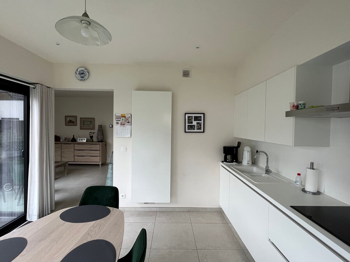 Energiezuinig, gelijkvloers 2-slpk-appartement 