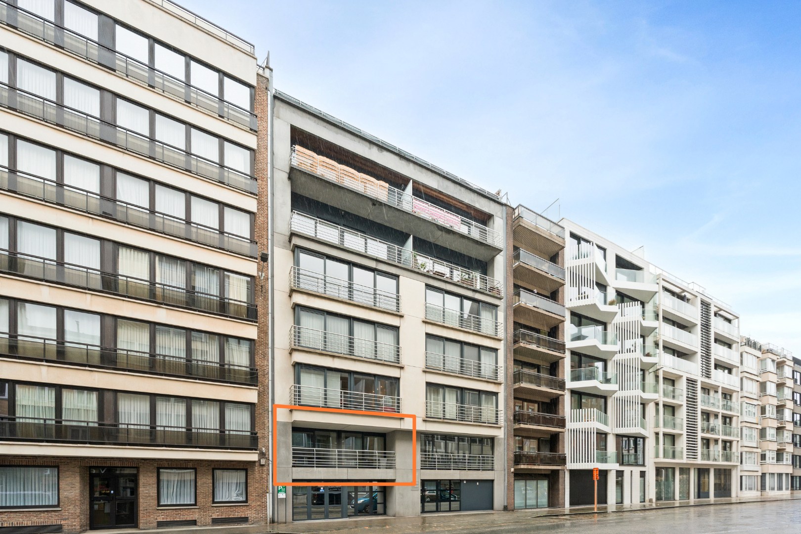 Instapklaar appartement met twee slaapkamers en zonnig terras in het centrum van Oostende 