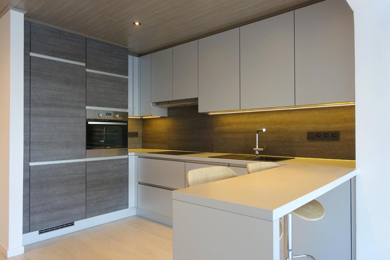 Vernieuwd appartement met zicht op jachthaven 