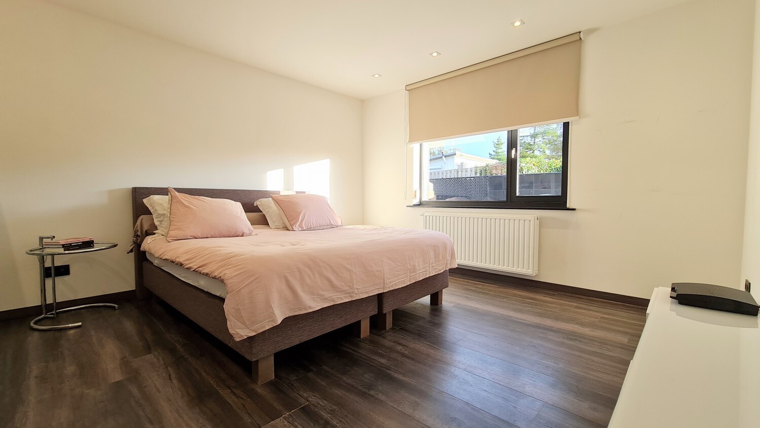 Bungalow met zongerichte tuin op perceel van 1350 m² 