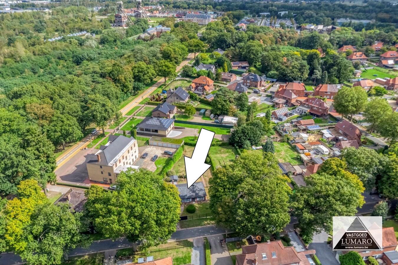 Eisden-Cité : goed onderhouden op te frissen vrijstaande woning op 1.286 m². 