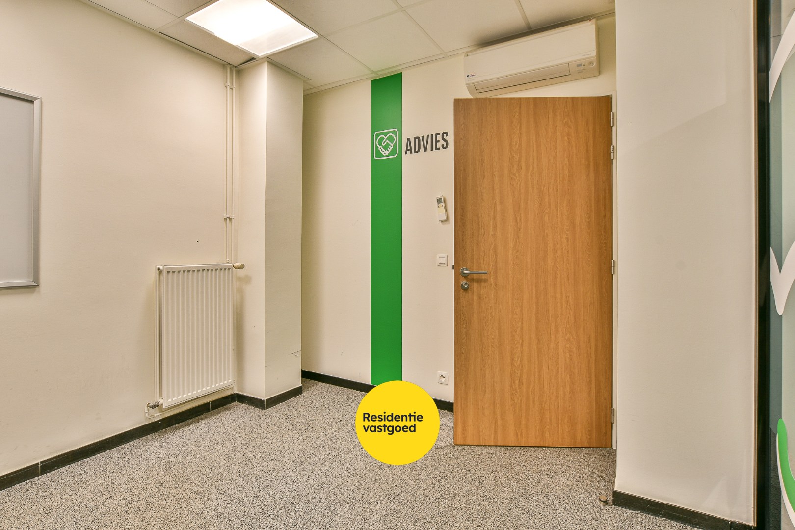 Uniek handelspand (voormalig bankkantoor) met veel mogelijkheden in centrum De Haan 