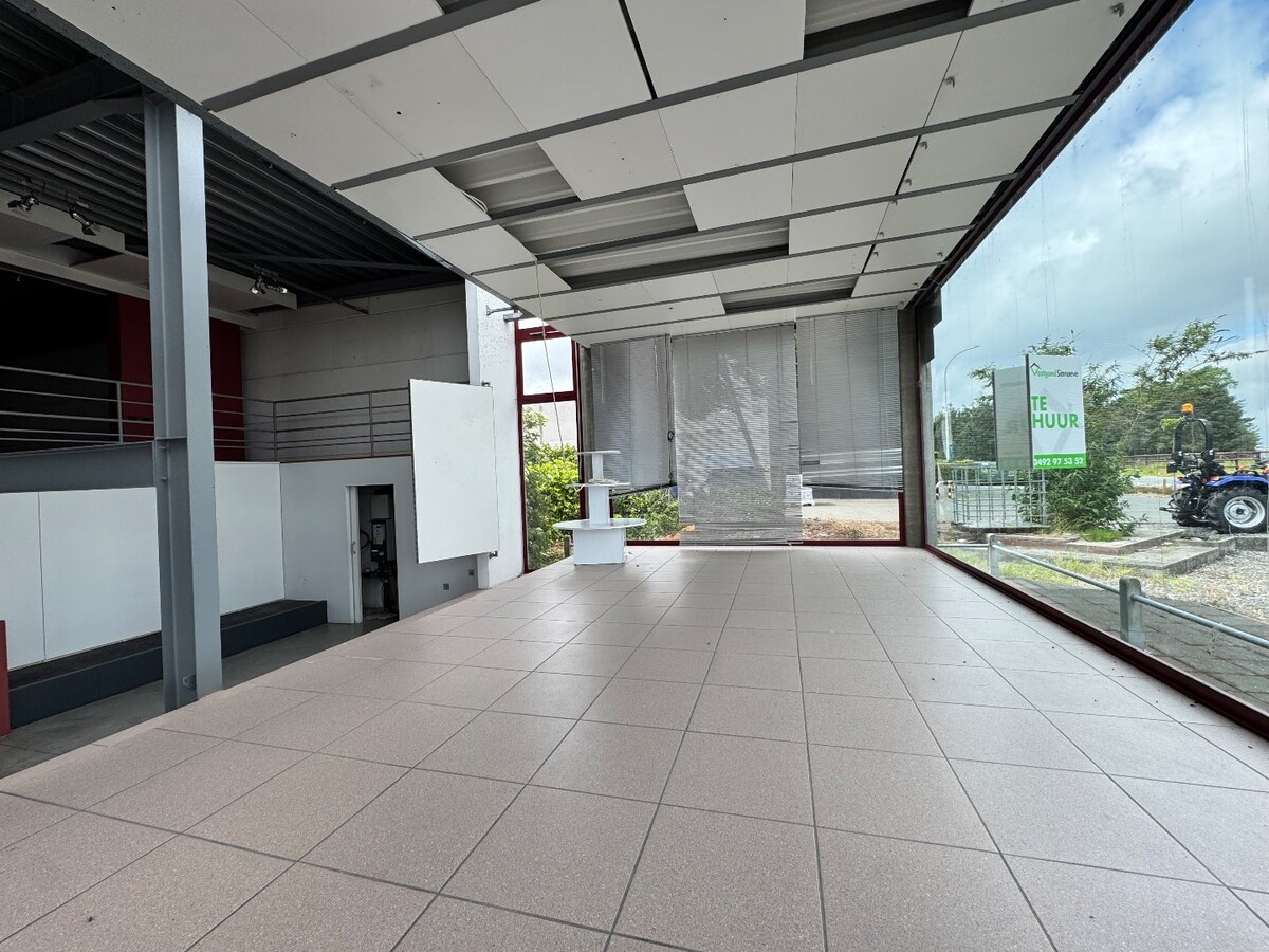 Handelspand met woonst te Ichtegem 