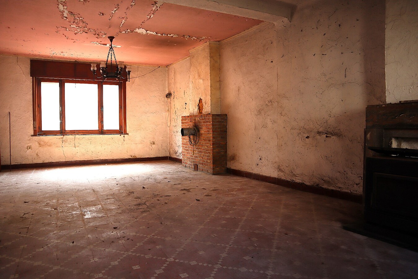 Te renoveren woning met magazijn/loods te Kessel-lo 