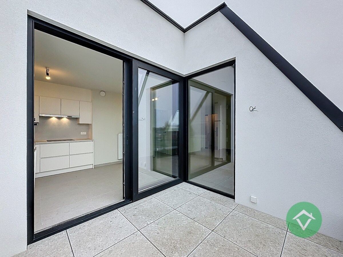 Uniek nieuwbouw appartement met 2 slaapkamers en veel zonlicht te Eernegem 