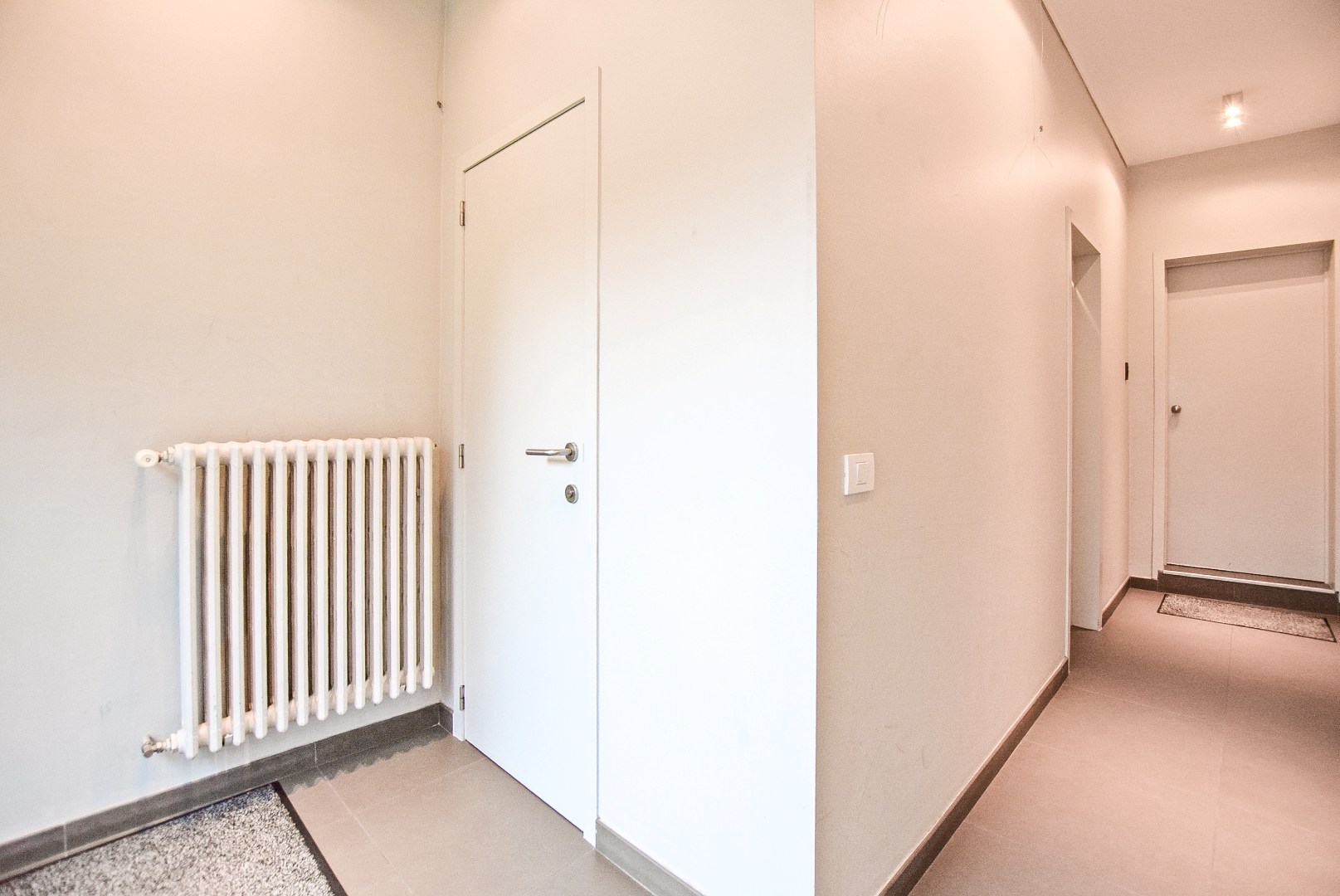 Instapklare eigendom met tal van mogelijkheden in hartje Poperinge. 