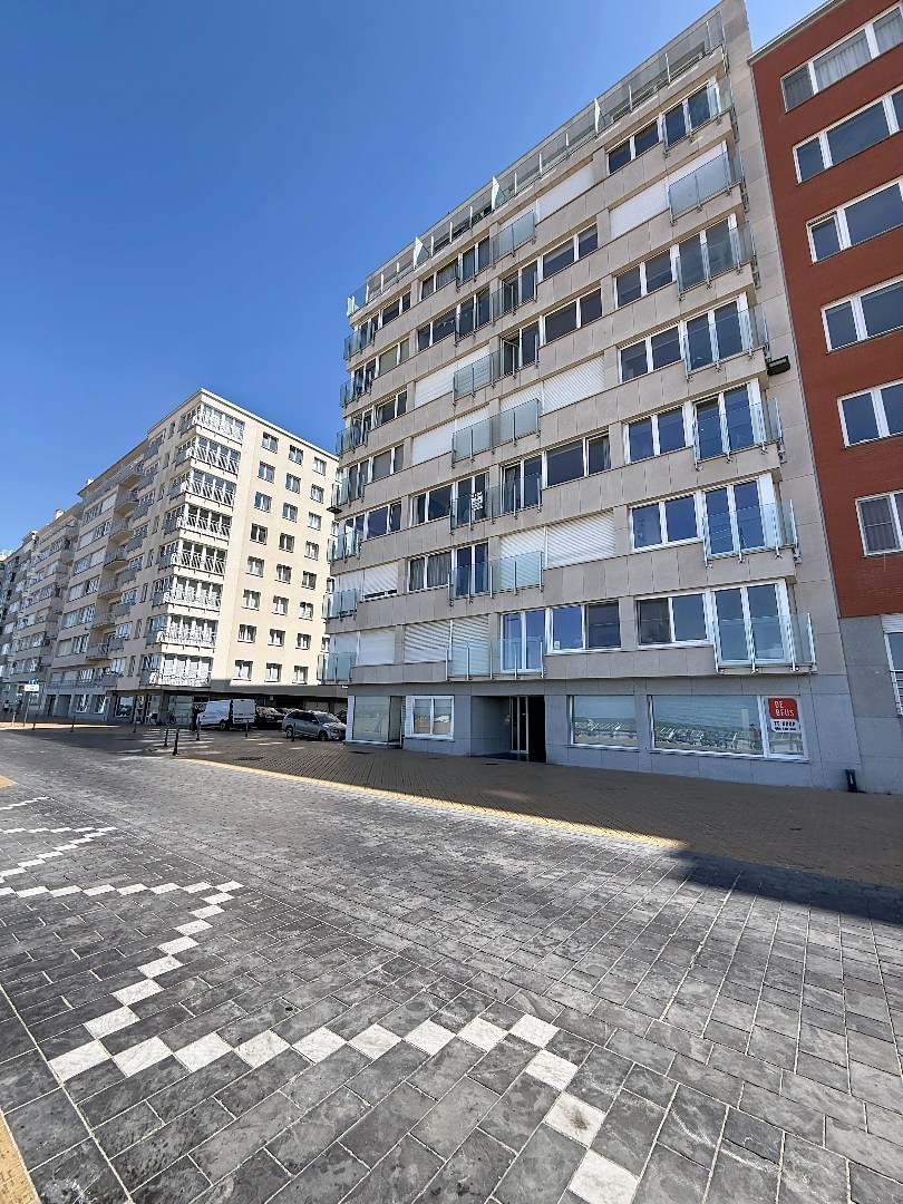 Prêt à emménager, appartement d'une chambre avec vue sur la mer. 