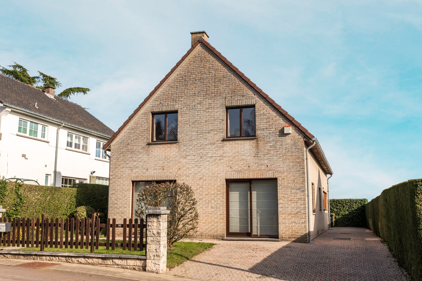 Instapklare gezinswoning met 5 slaapkamers, 2 badkamers en EPC B op topligging in Wezembeek-Oppem 