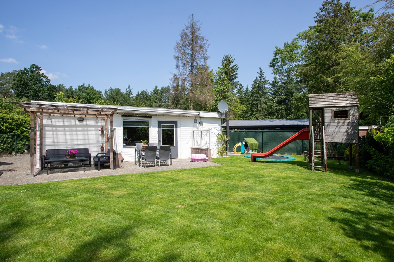 Instapklare recreatiewoning op park 'Brabantse Kempen' te Lage Mierde. 