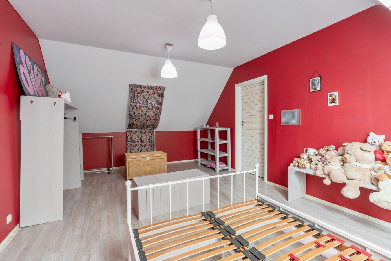 Ruime, zeer rustig gelegen woning op een perceel 29a90ca te Molenbeersel - een deelgemeente van Kinrooi! 
