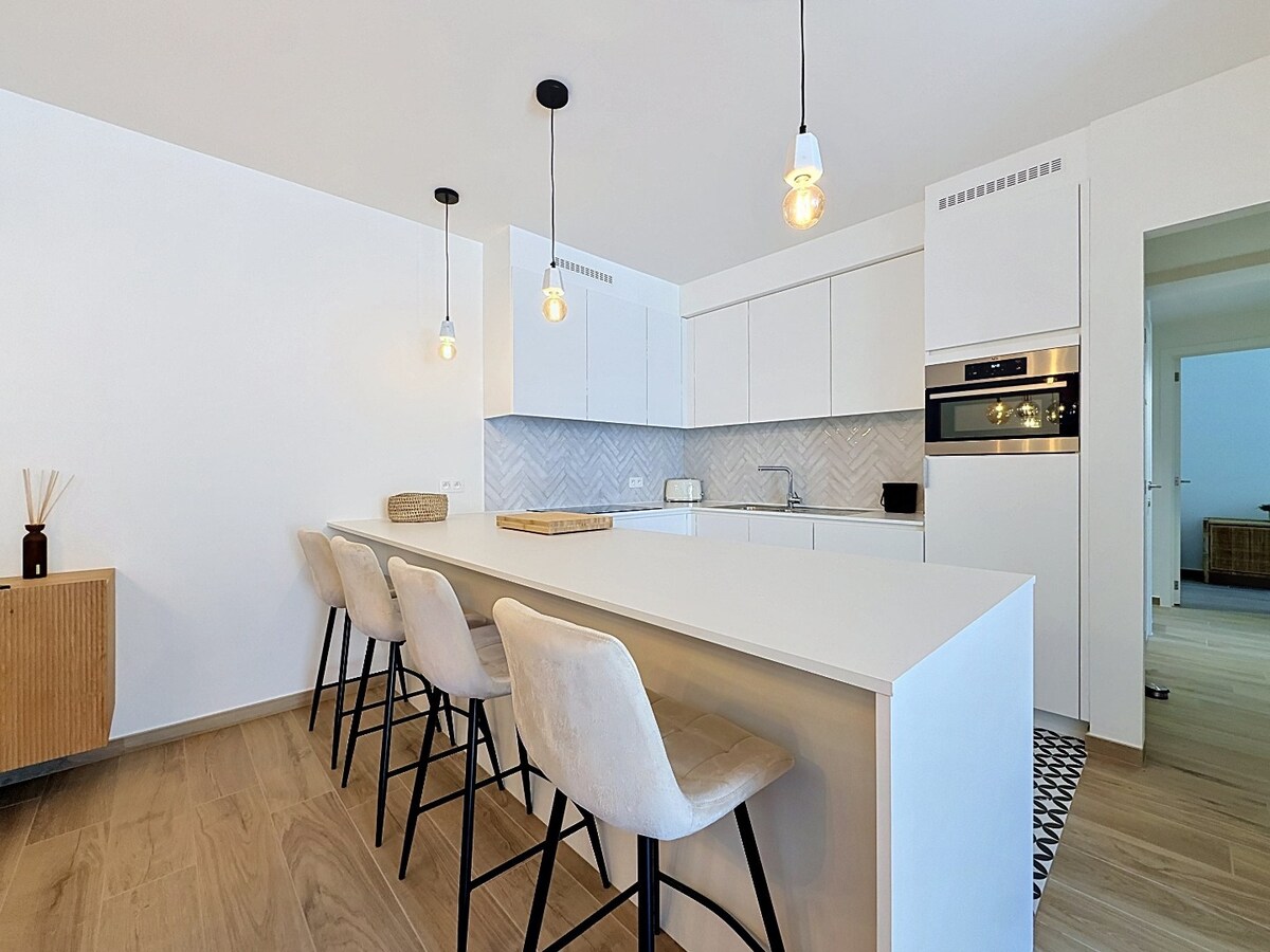 Nieuw appartement met riant terras en garage te centrum Zottegem 