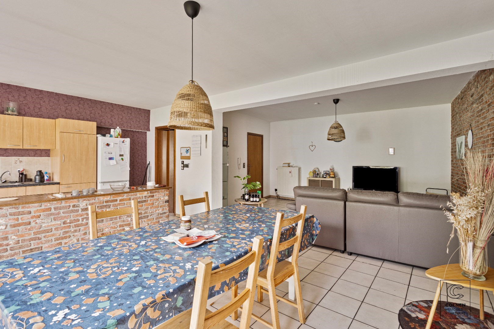 OPBRENGSTEIGENDOM bestaande uit twee appartementen en twee studio's op een perceel van 568 m2 gelegen op een uitstekende locatie te Hoboken 