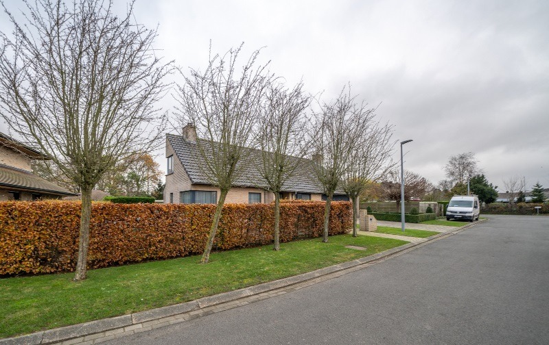 Rustig gelegen instapklare woning met 5 slaapkamers op 667 m² te Ichtegem 