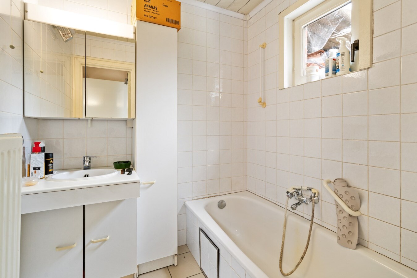 Verrassend ruime gezinswoning met garage op ruim perceel van 530m² 