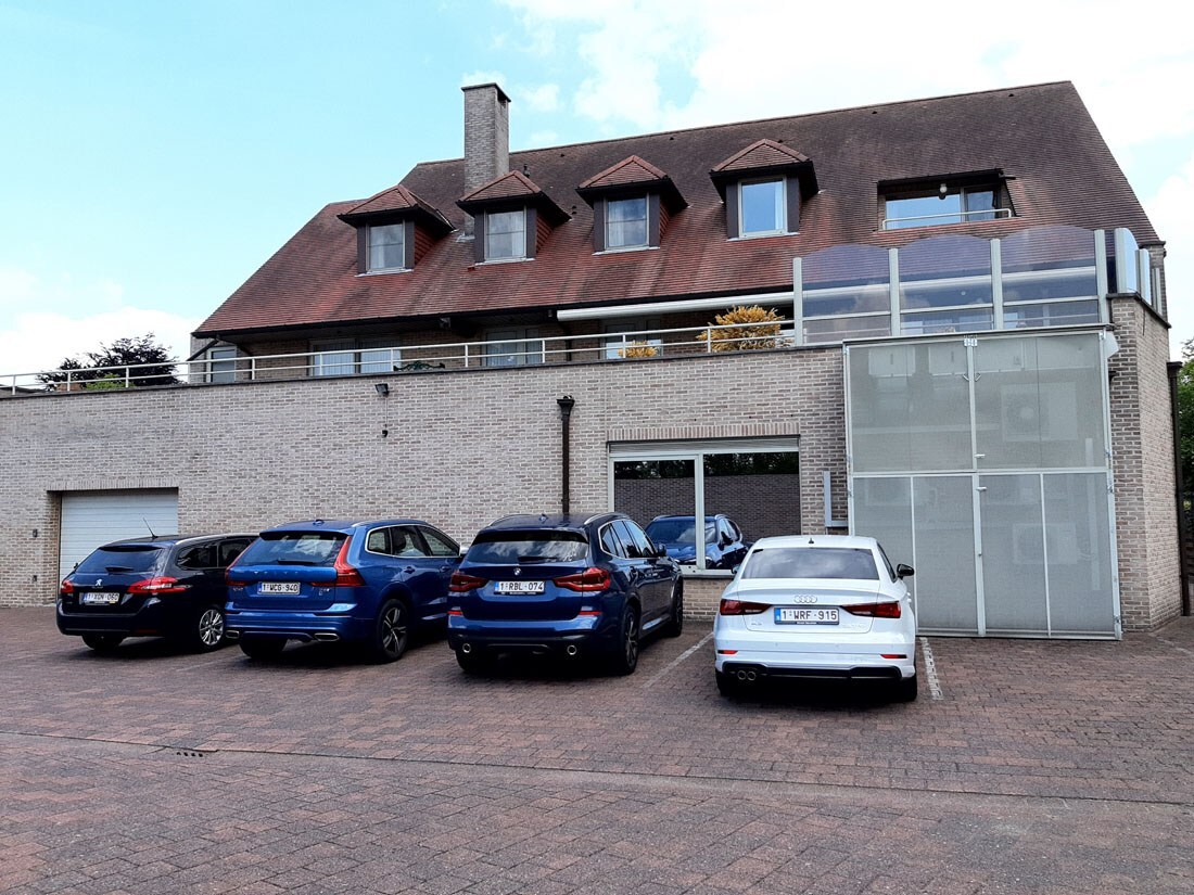 Ruim appartement op de 2de verdieping te Achel 