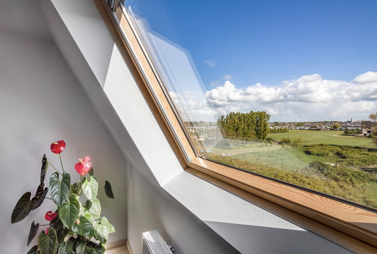 MAGNIFIEK GEMEUBELD RECENT DUPLEX APPARTEMENT NABIJ STRAND BREDENE 