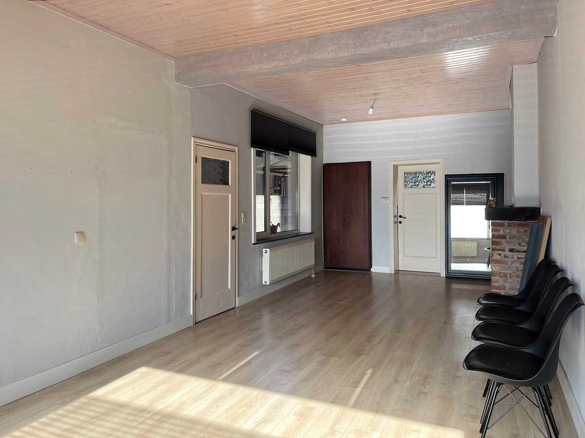 Interbellum-woning met 4 slaapkamers en tuin 