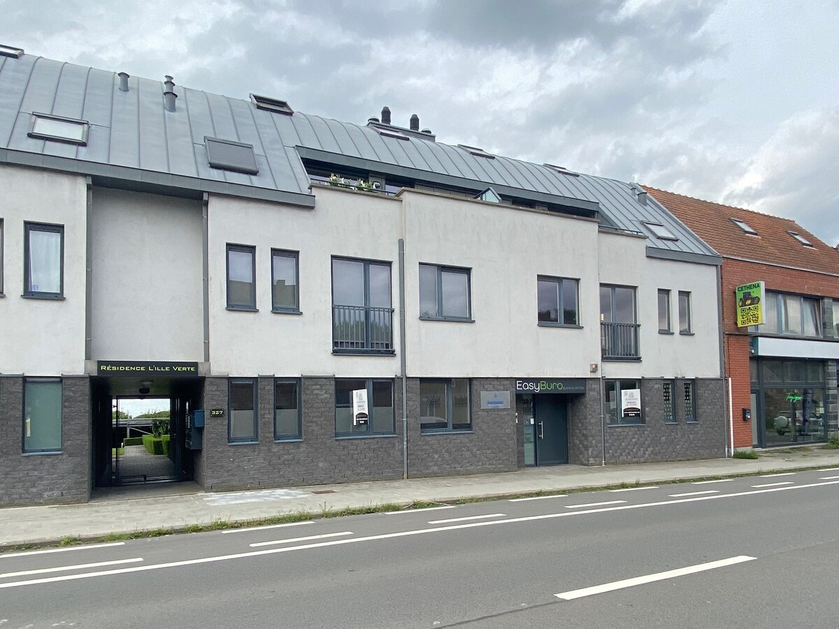 Loué - Bureau de prestataires de services - Tournai