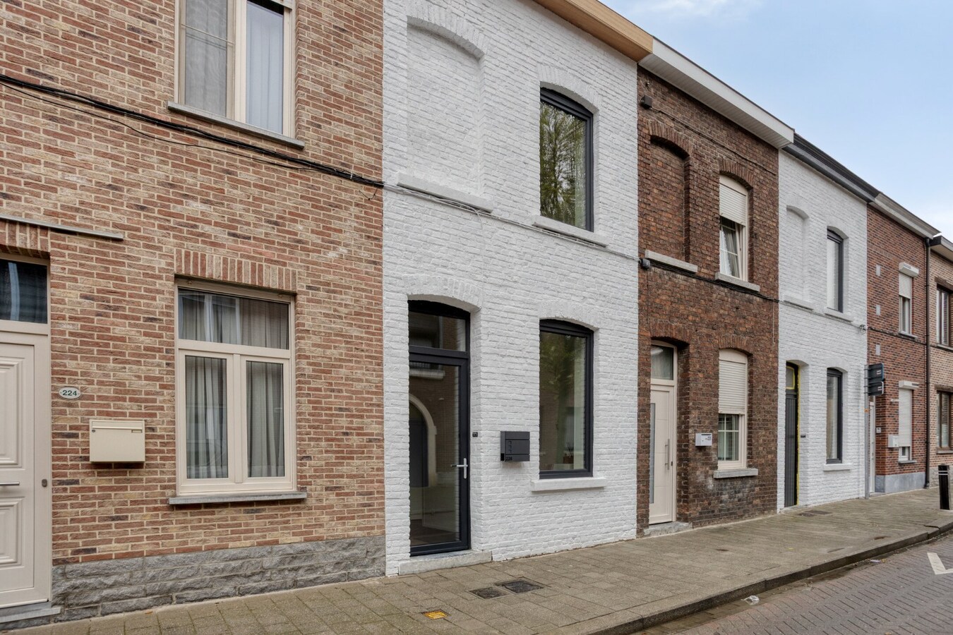 Prachtig volledig gerenoveerde woning met tuin en 3 slaapkamers in Tienen 