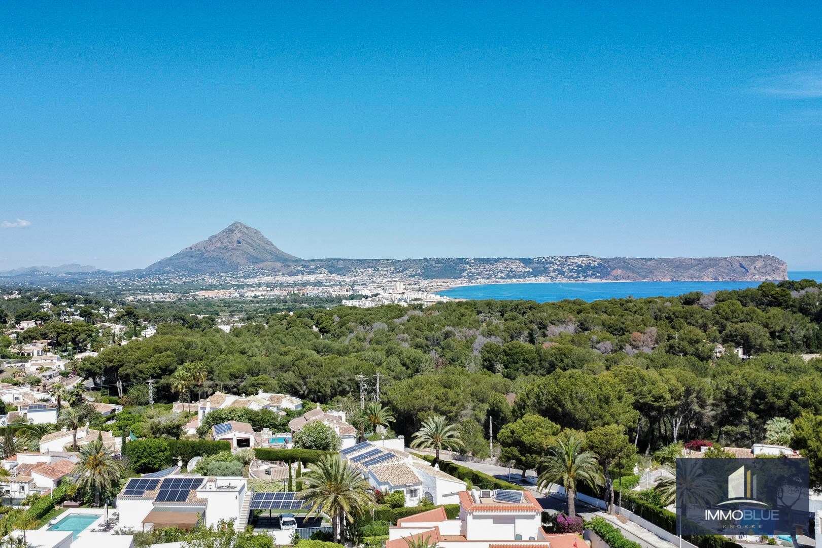 Gerenoveerde villa gelegen in een rustige urbanisatie Tosalet. 