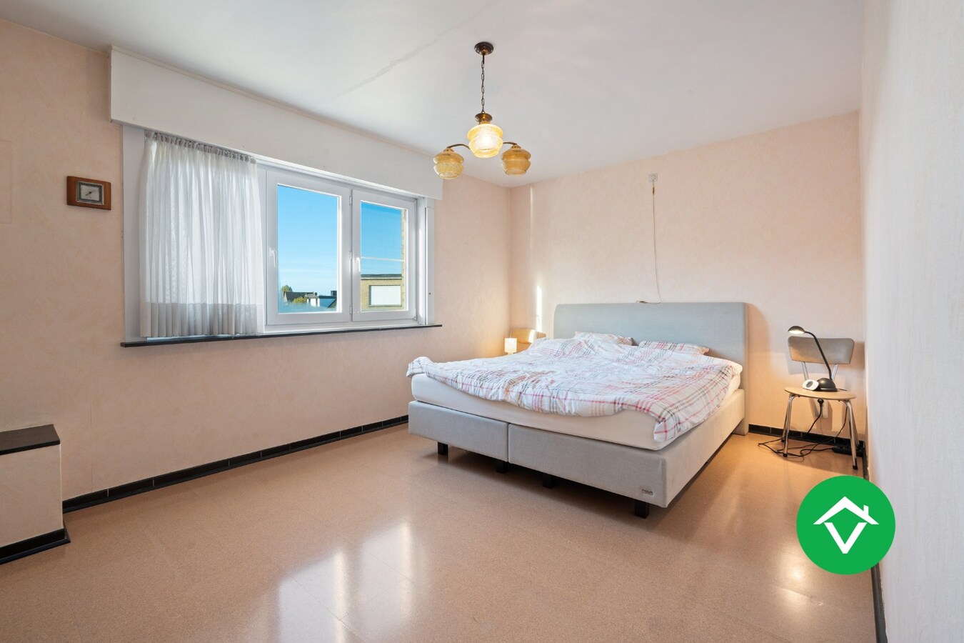 Gezinswoning met 4 slaapkamers  in rustige woonwijk te Roeselare 