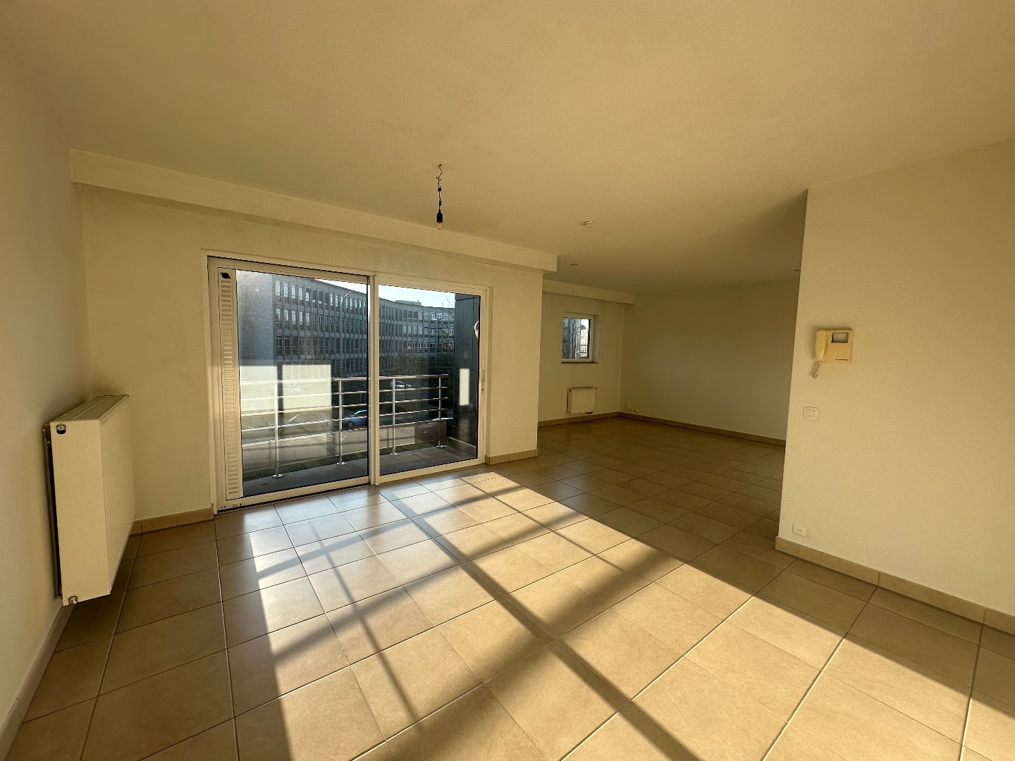 Ruim appartement met bovengrondse staanplaats nabij Sterre! 