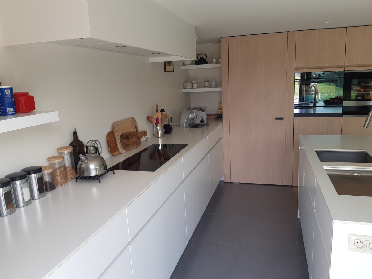 Energiezuinig wonen met weids uitzicht. 