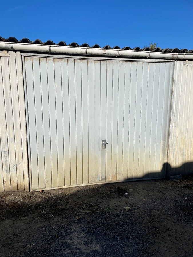Verhuurd garage box - Geel