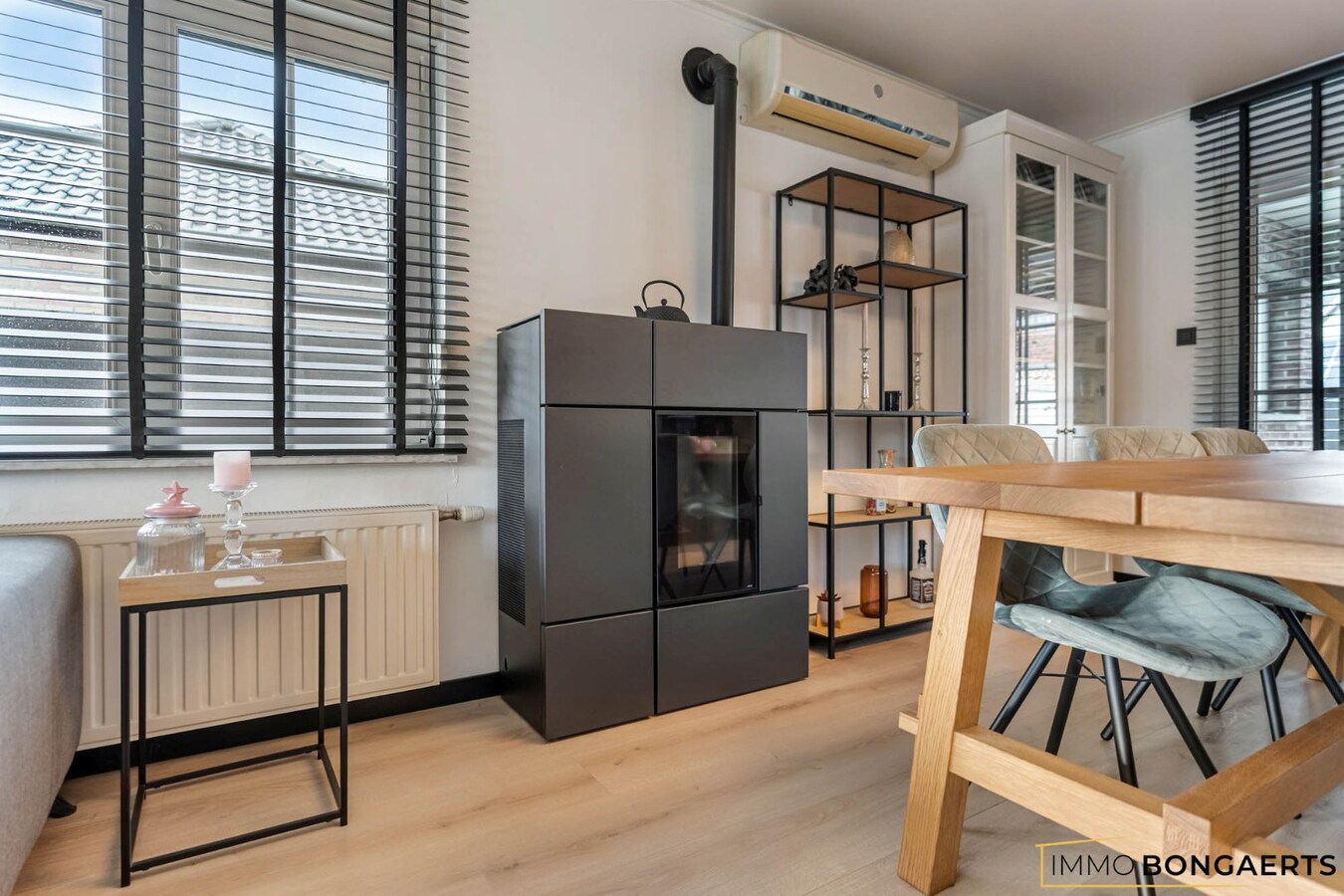 Instapklare woning met 4 slaapkamers en zwembad 