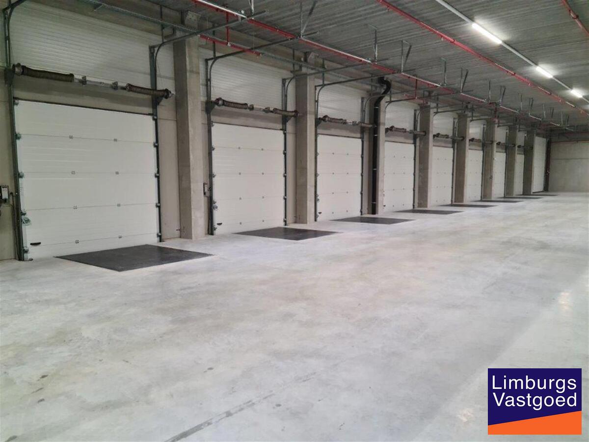 Logistieke opslag v.a. 8.000 m², aan E-313, E-314 