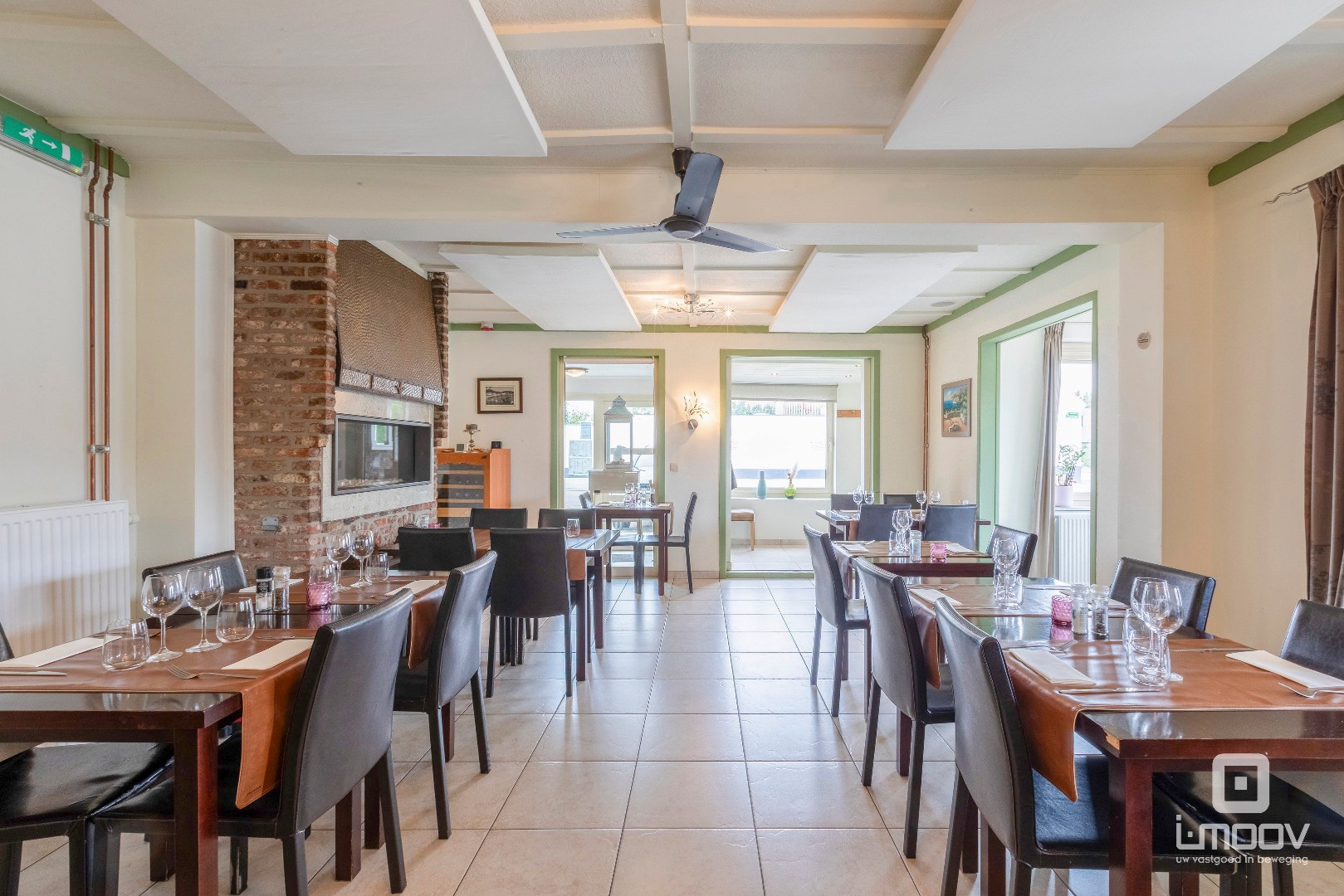 Te koop- Gebruiksklaar restaurant met terras en appartement in hartje Hijfte (Lochristi) 
