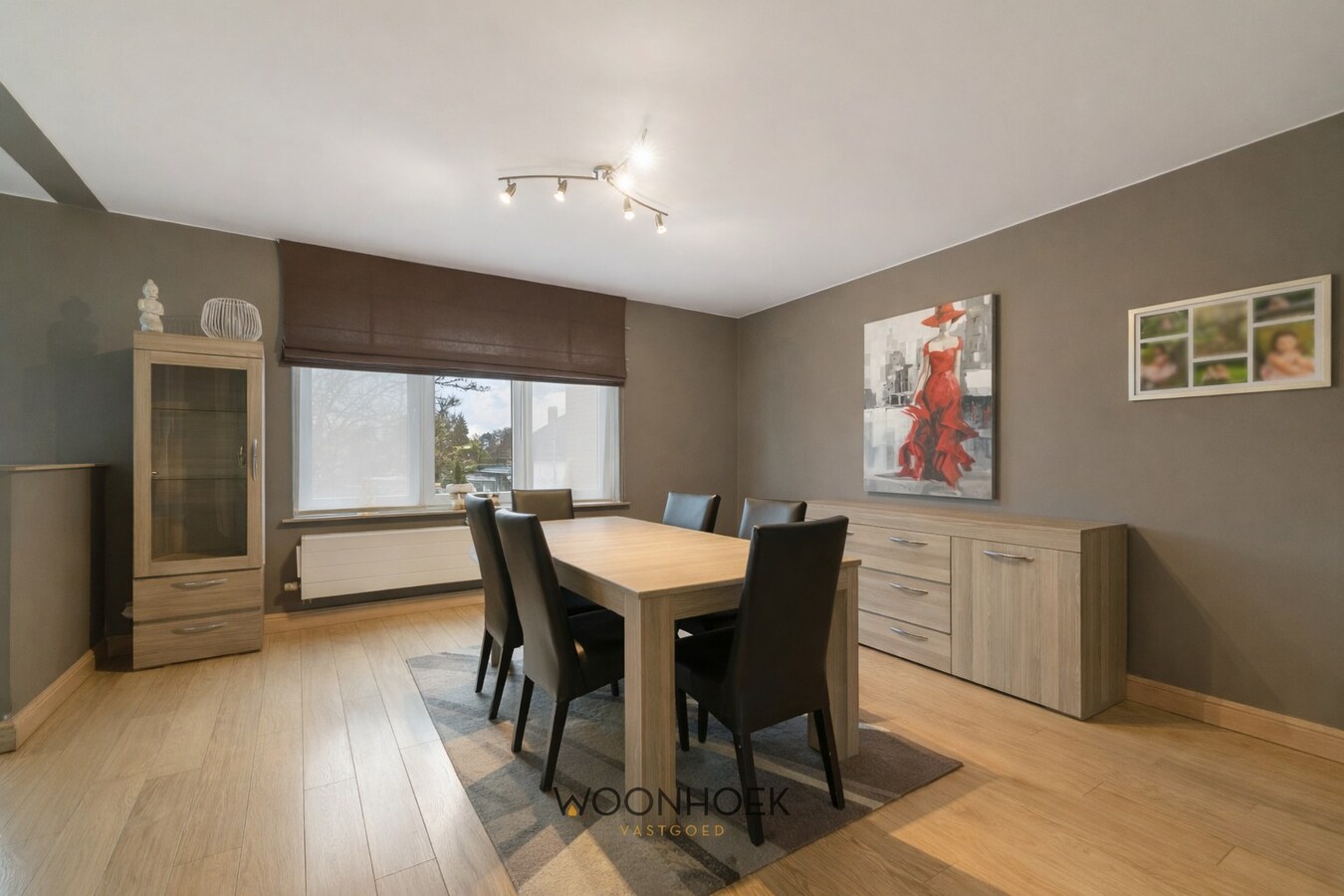 Zeer ruim &amp; zonnig duplexappartement vlakbij centrum en station 