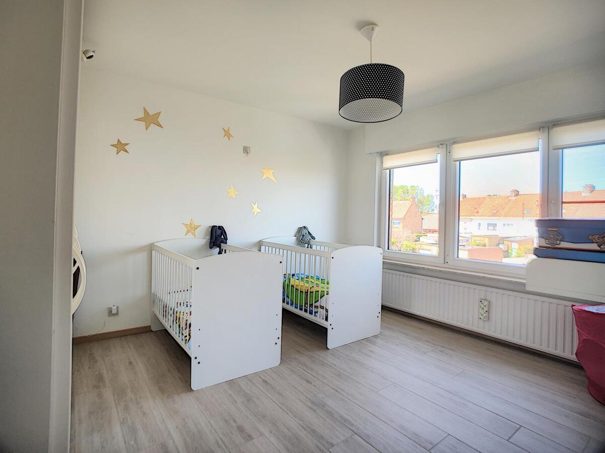 Volumineuze, gerenoveerde gezinswoning met tuin en garage - Zeebrugge 