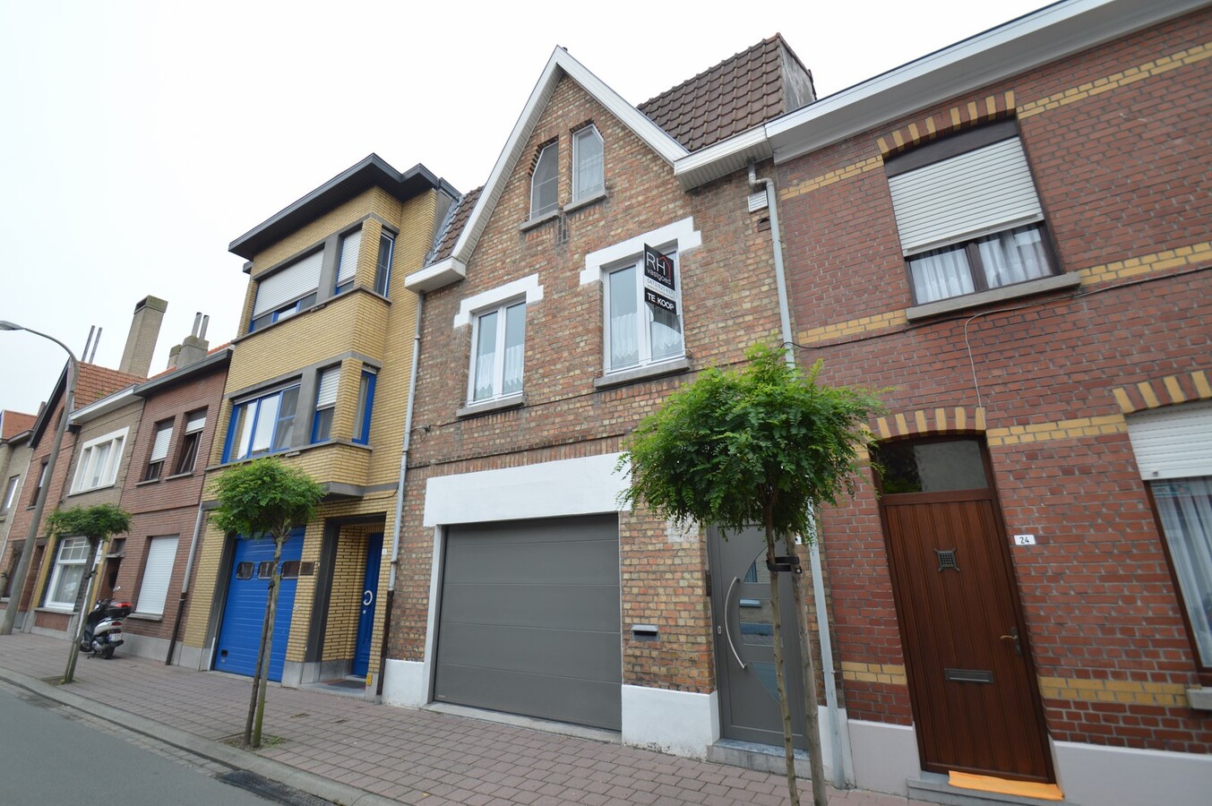 Polyvalente, instapklare gezinswoning met garage - Heist 