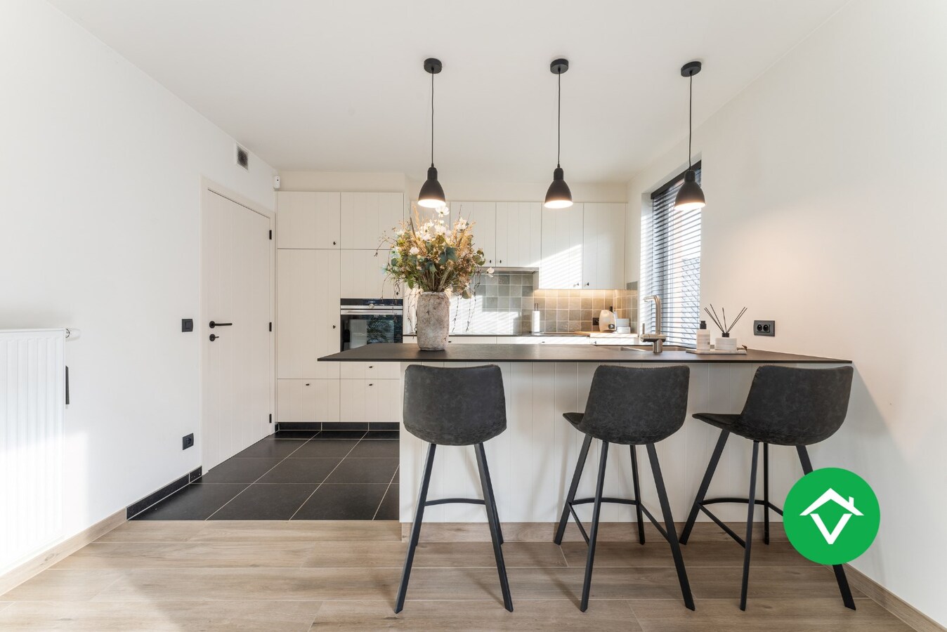 Kwalitatief afgewerkte nieuwbouwwoning met 3 slaapkamers, tuin en garage 