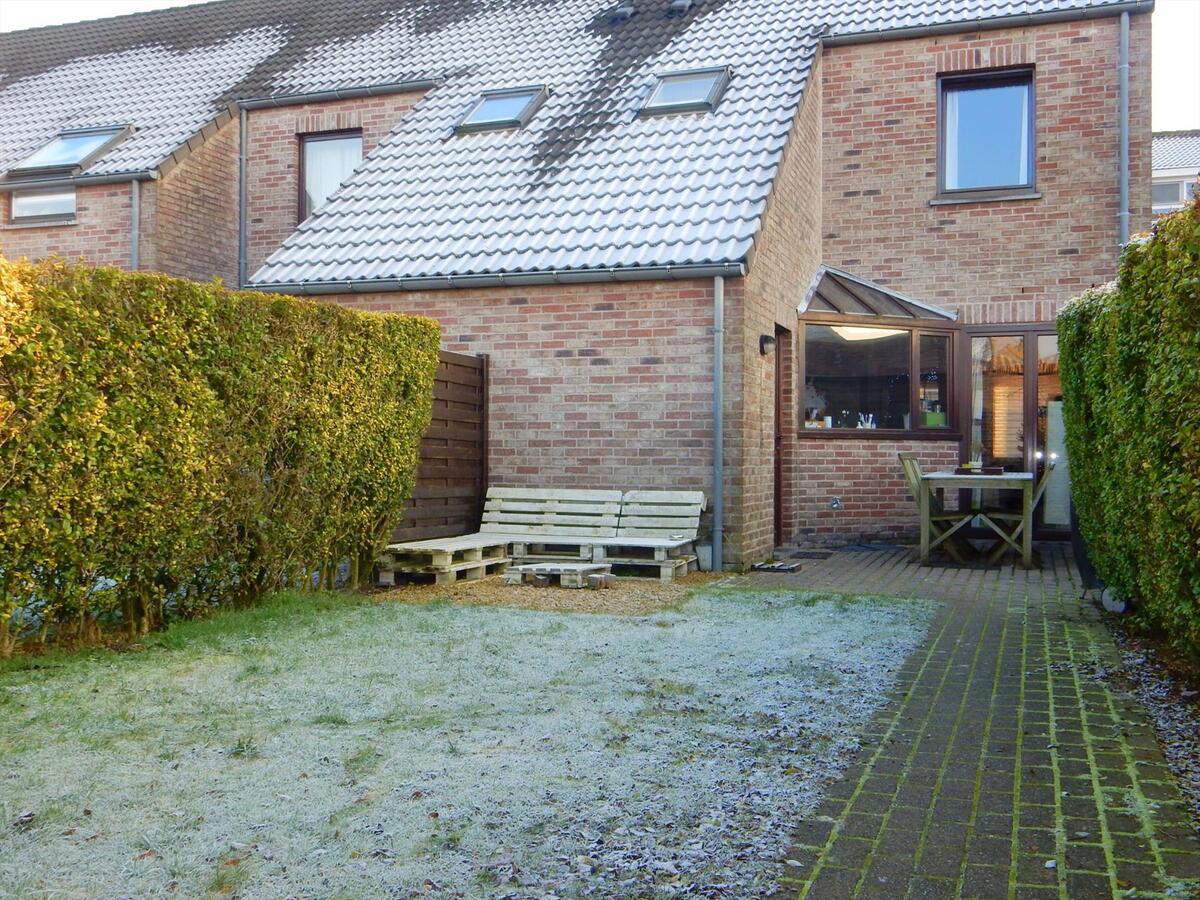 Instapklare woning met dubbele garage 