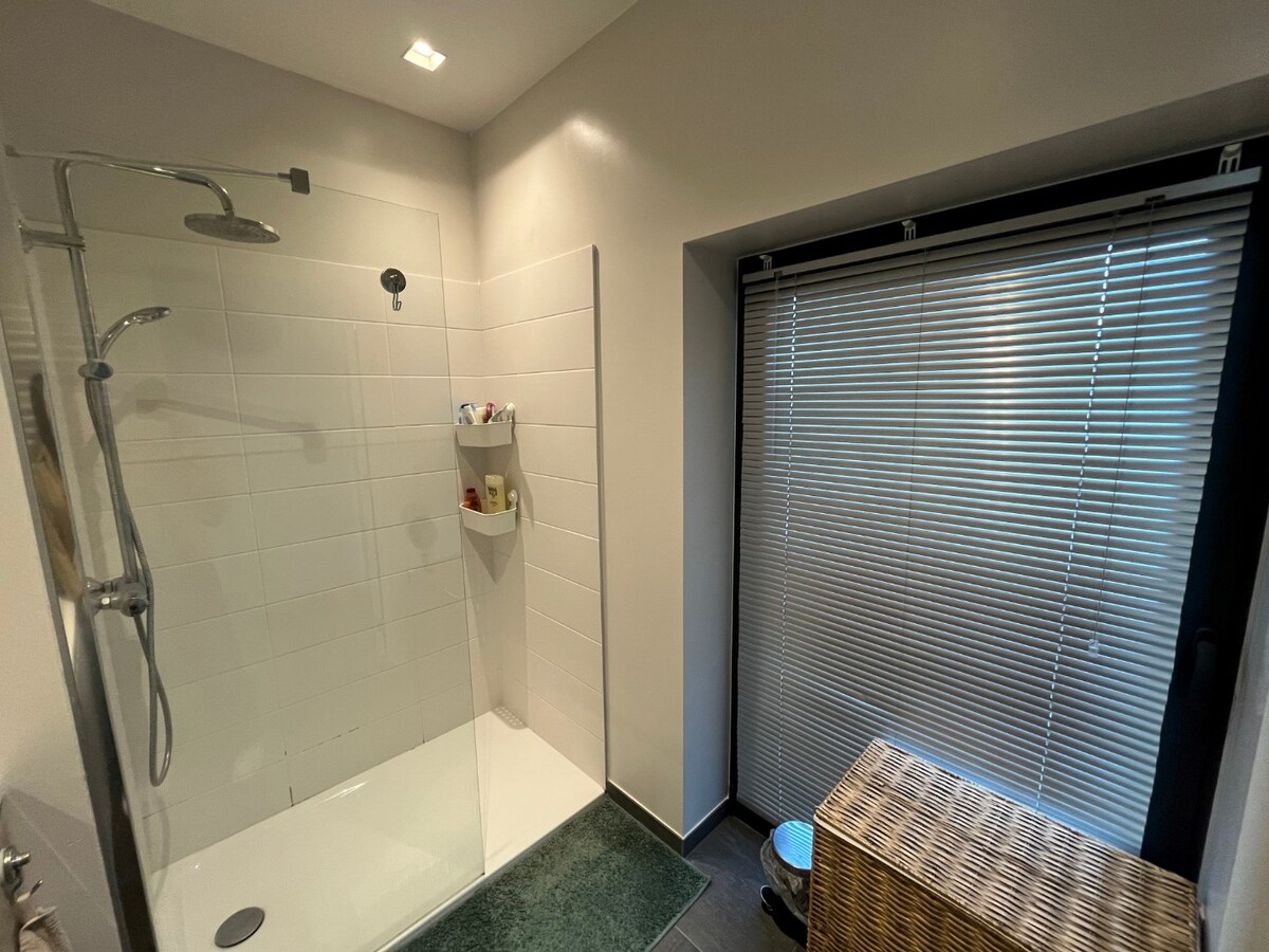 2 slpk-appartement incl. ondergrondse staanplaats ! 