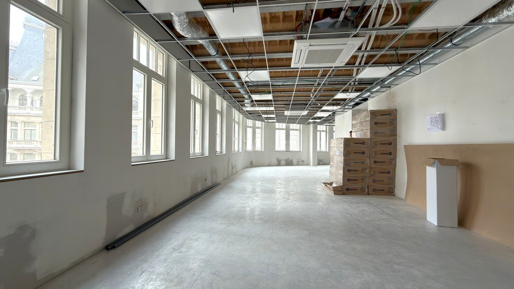  Kantoren te huur in majestueus hoekpand op Meir in Antwerpen