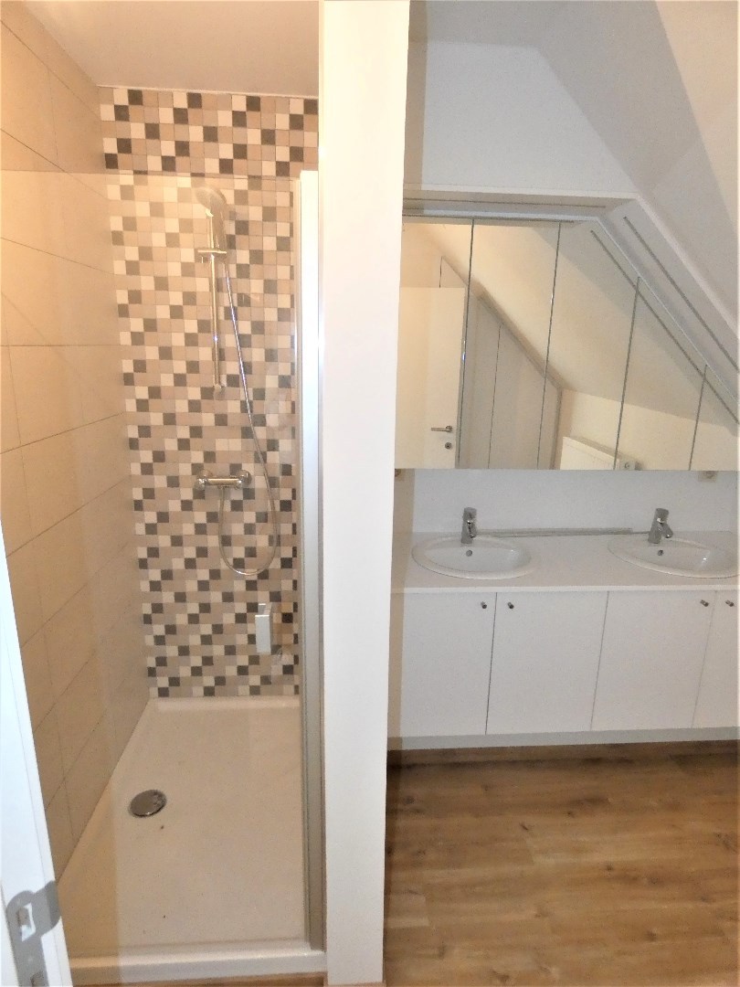 Instapklare energiezuinige woning (216 m²) met 3 slpk en zonneterras, Eernegem 