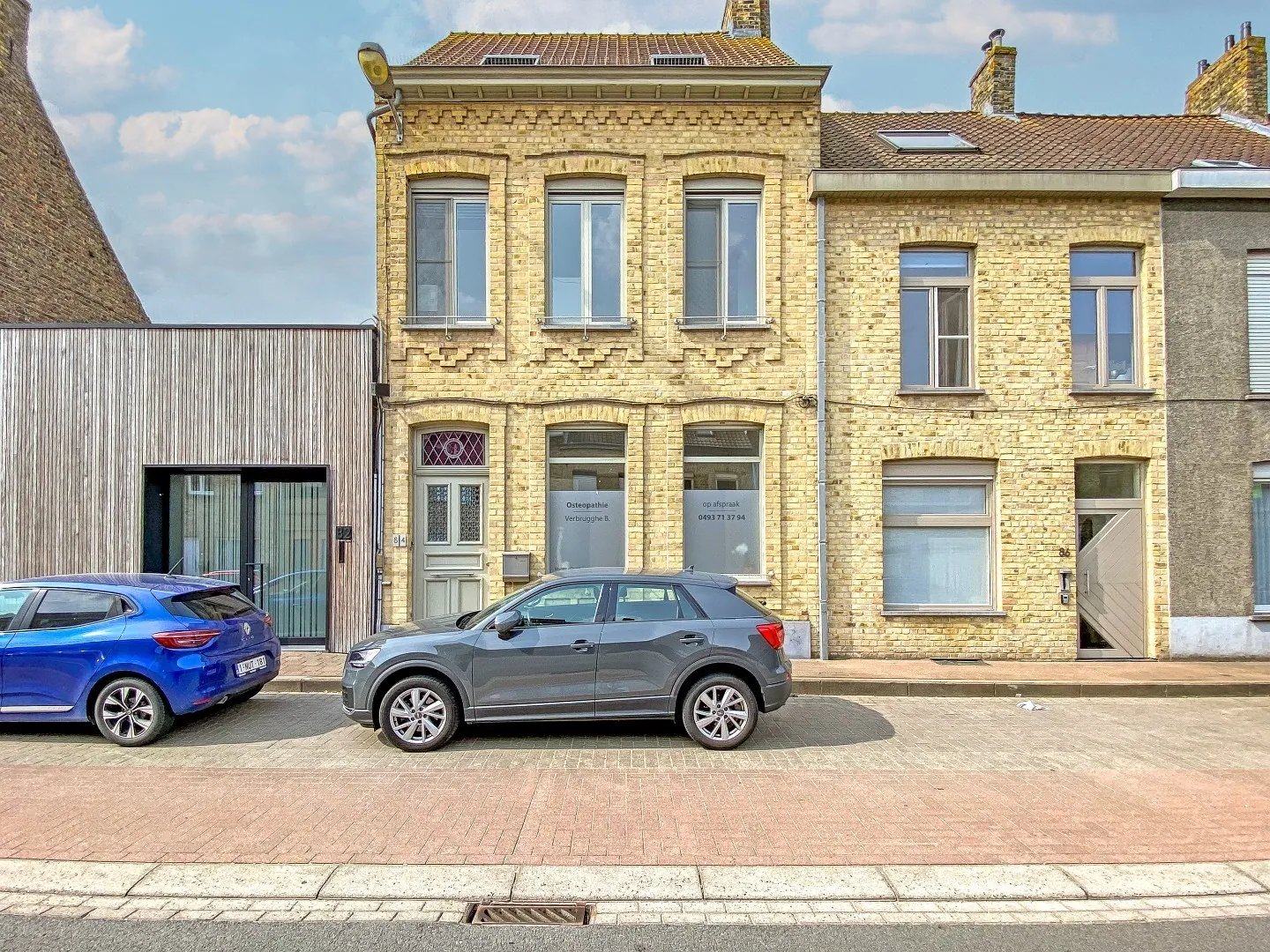 Gerenoveerde herenwoning met 3 slaapkamers te centrum Veurne! 