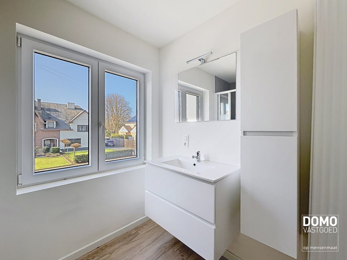 GERENOVEERDE HALF OPEN BEBOUWING MET GARAGE TE MELDERT (LUMMEN) 