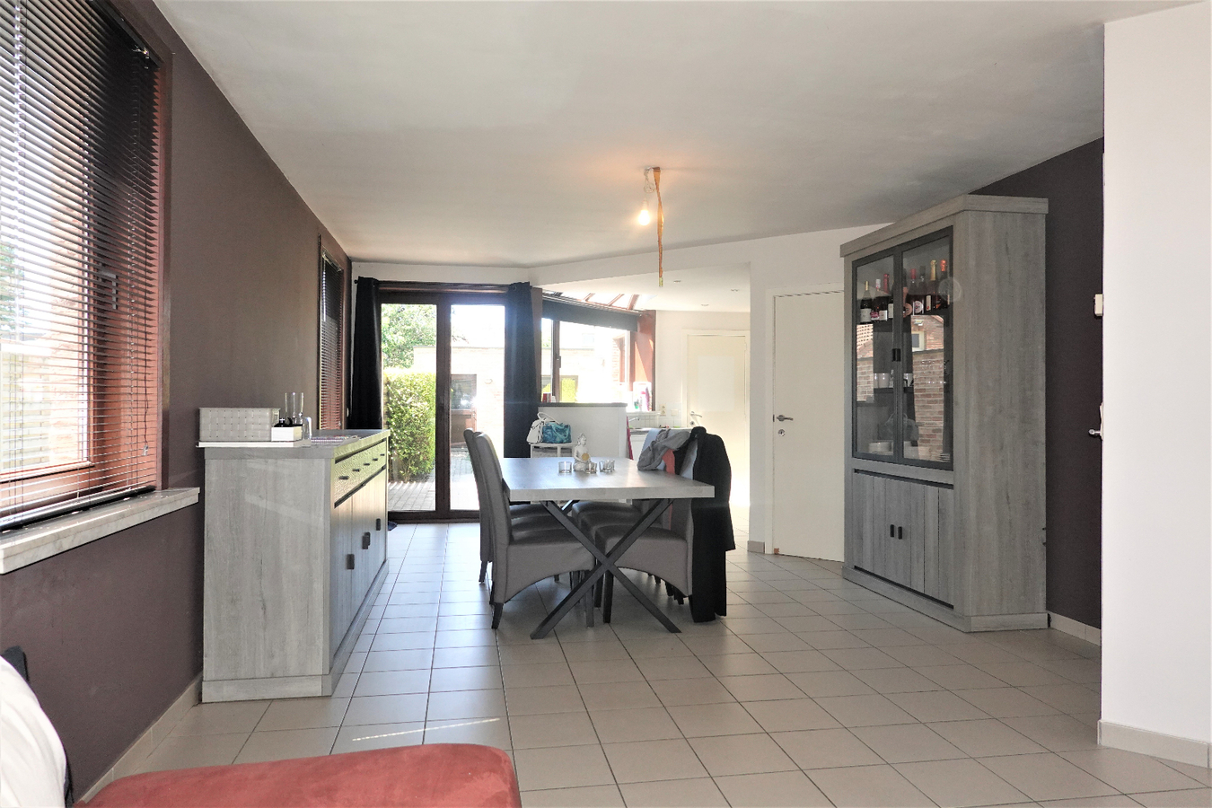 Instapklare woning met dubbele garage 