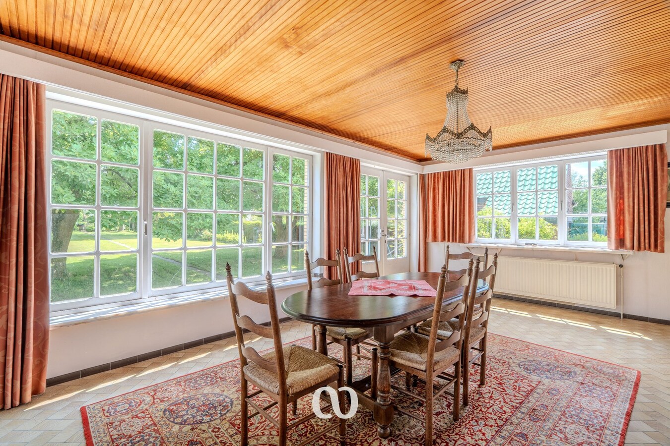 Authentieke Art Deco-villa met weilanden in Sint-Maria Latem 