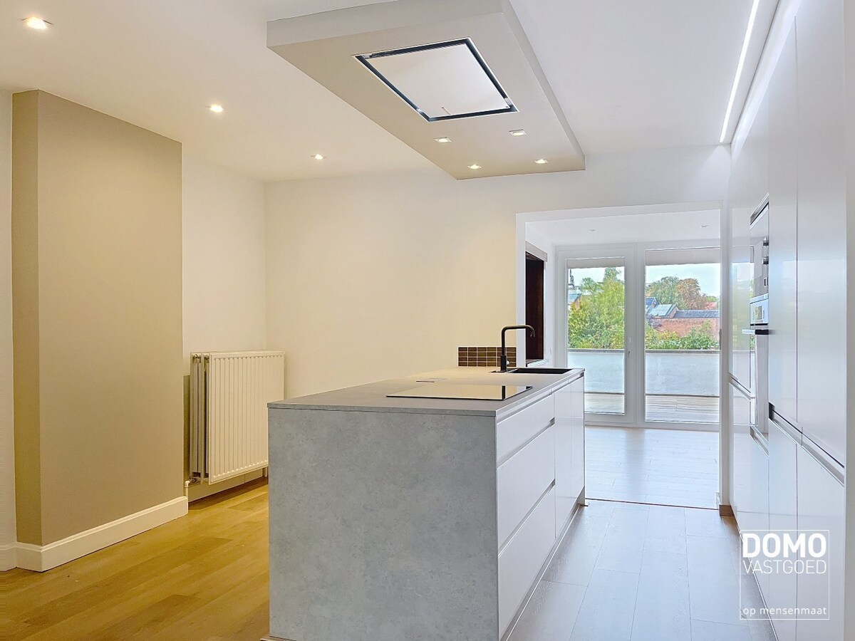 RECENT GERENOVEERDE WONING TE HUUR OP WANDELAFSTAND VAN HET CENTRUM VAN HASSELT 