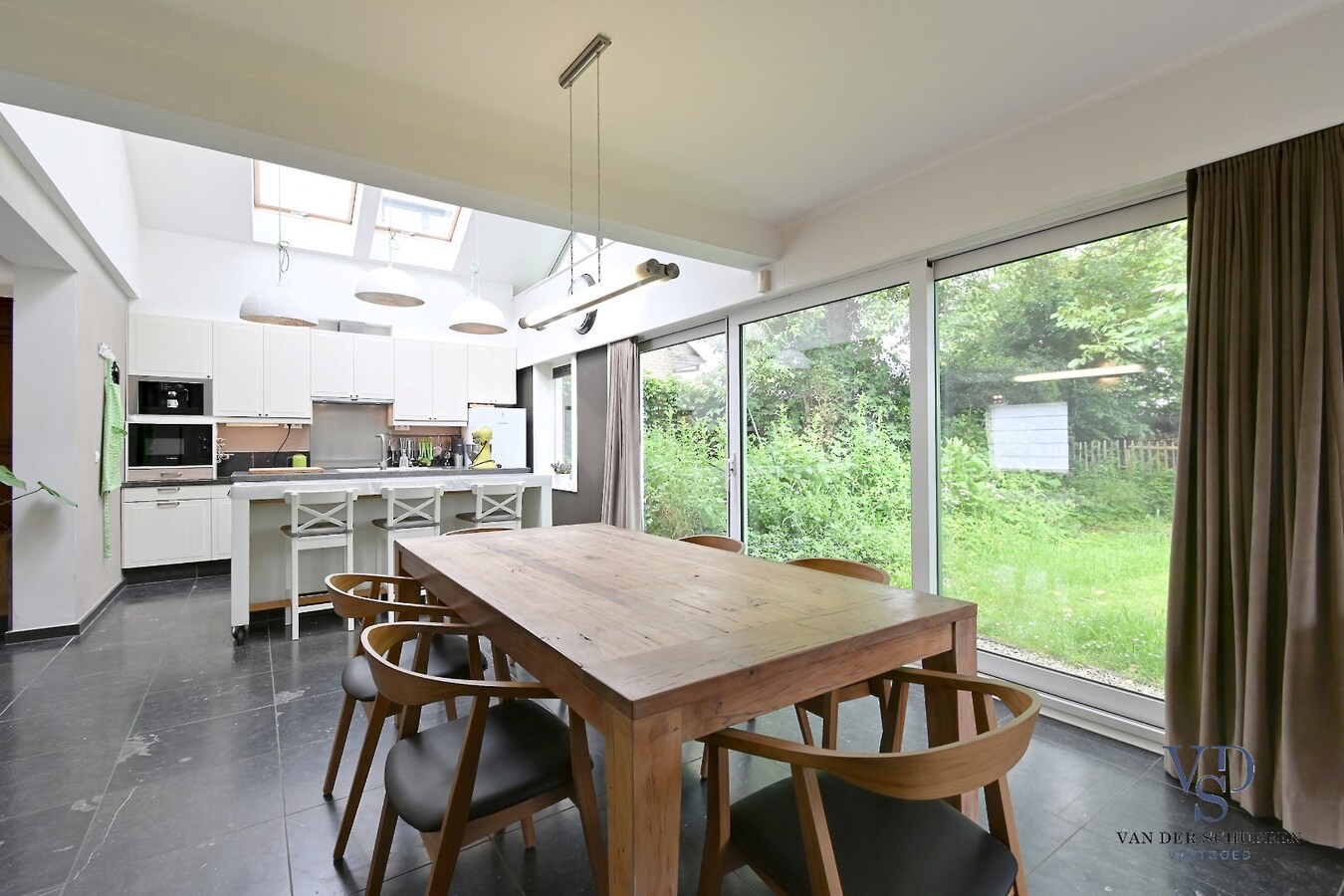 Ruim (> 280 m²) en ecologisch wonen. 