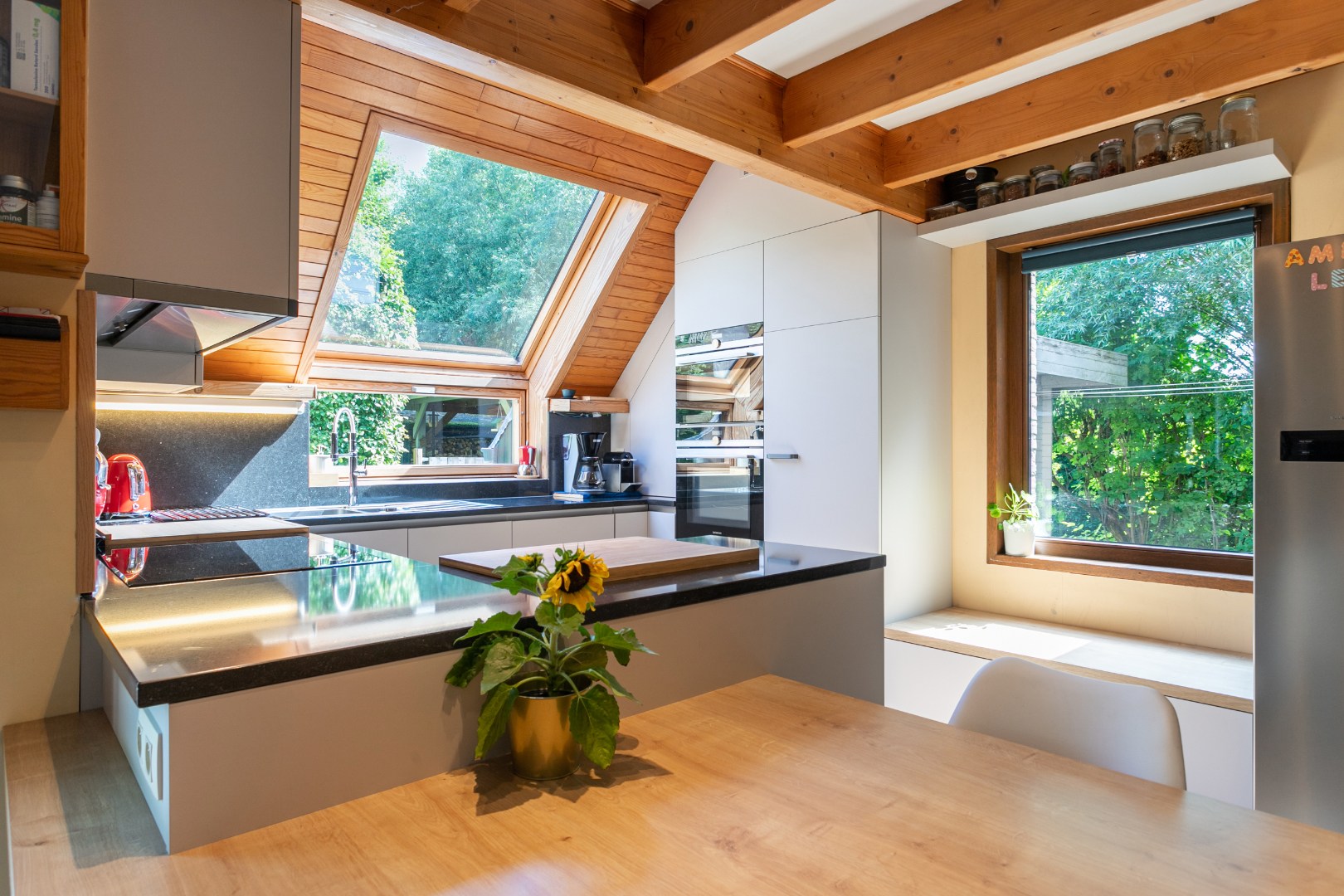Ruime woning gelegen in een groene omgeving 